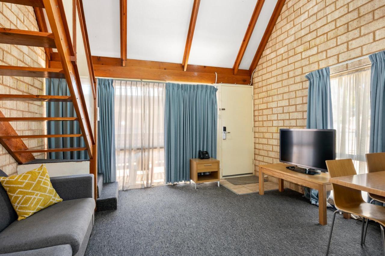 The View On Hannans Kalgoorlie Bagian luar foto